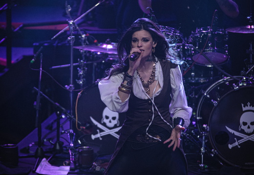 Korpiklaani-VisionsOfAtlantis-Illumishade-DNALounge-2024-40